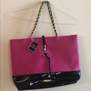Pink and black juicy couture purse new never used